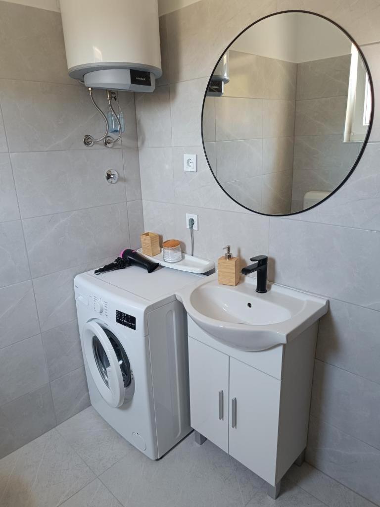 Apartment Dragana, Jezera, Island Murter Luaran gambar