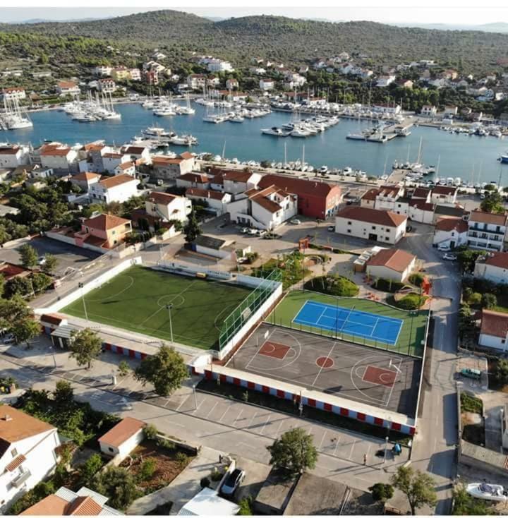 Apartment Dragana, Jezera, Island Murter Luaran gambar